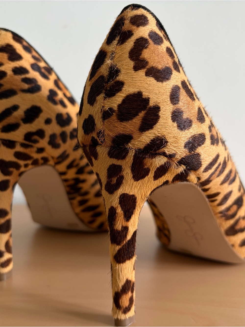 Leopard Print Pointed Toe Pumps - Tan/Brown